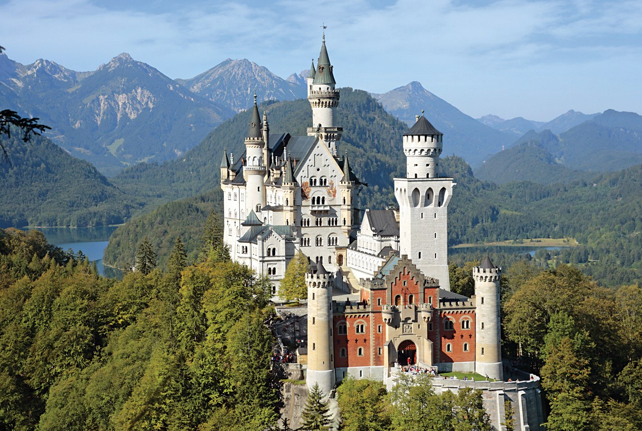 Neuschwanstein Castle - 1000pc Jigsaw Puzzle by Tomax