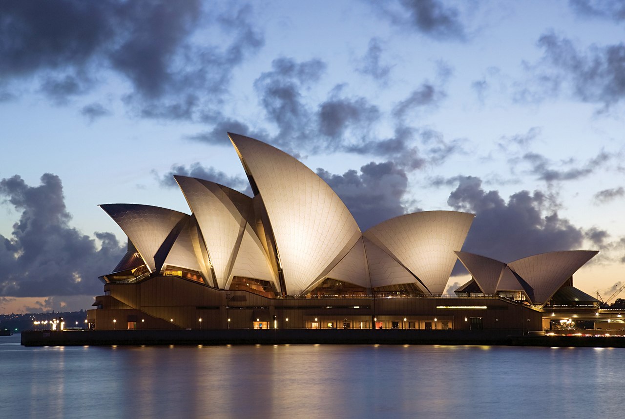 Sydney Opera House - 1000pc Jigsaw Puzzle by Tomax