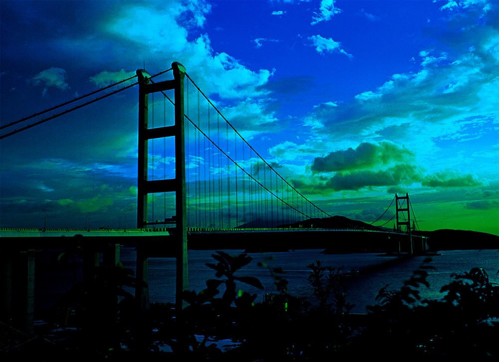 Tsing Ma Bridge, Hong Kong - 500pc Glow in the Dark Jigsaw Puzzle By Tomax - image 1