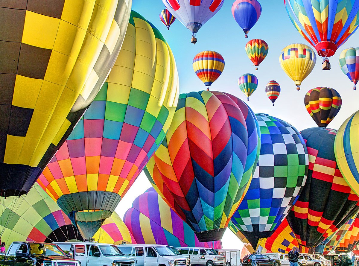 Kodak: Hot Air Balloons Inflate on the Ground, Michigan - 350pc Jigsaw Puzzle by Lafayette Puzzle Factory  			  					NEW