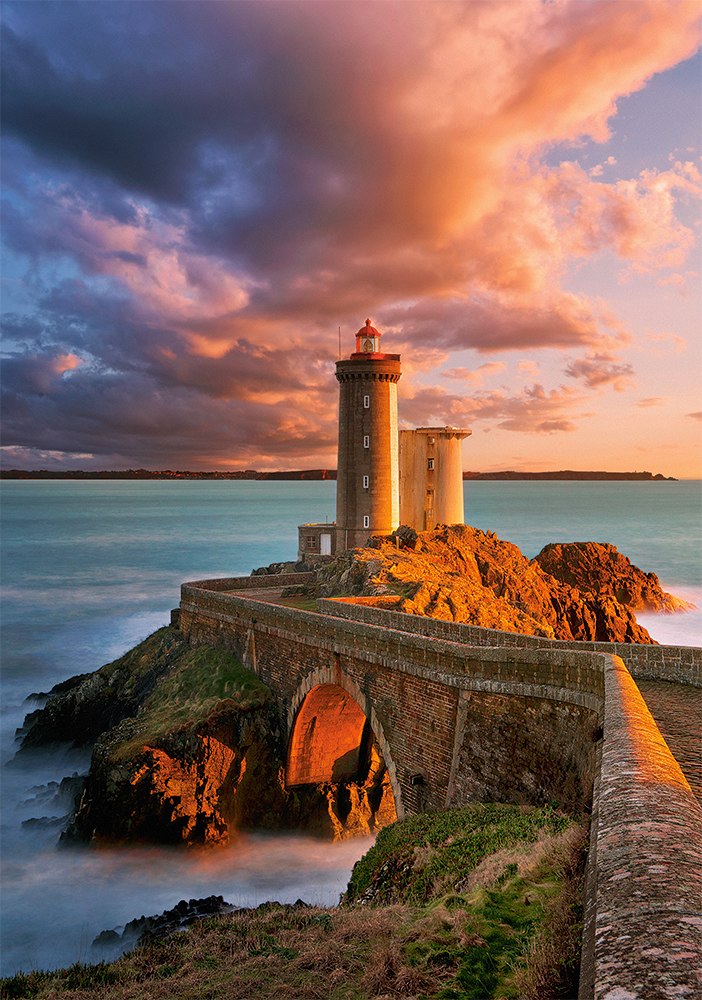 The Lighthouse Petit Minou, France - 500pc Jigsaw Puzzle By Castorland