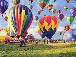 Balloon Take-off - 500pc Jigsaw Puzzle by Lafayette Puzzle Factory