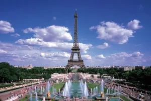 Tower Eiffel, Paris France - 1000pc Glow-in-the-Dark Jigsaw Puzzle by Tomax